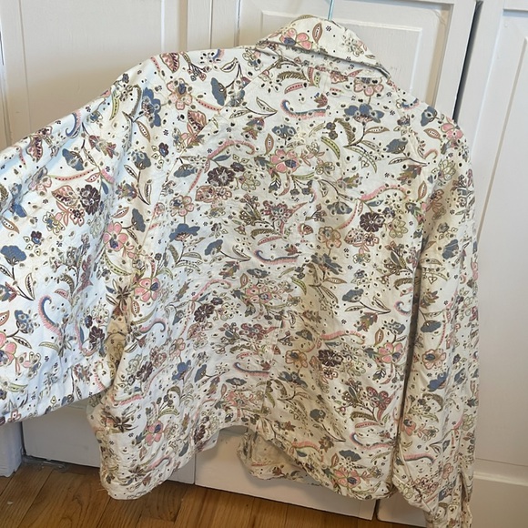 Women’s Jacket - Picture 2 of 2